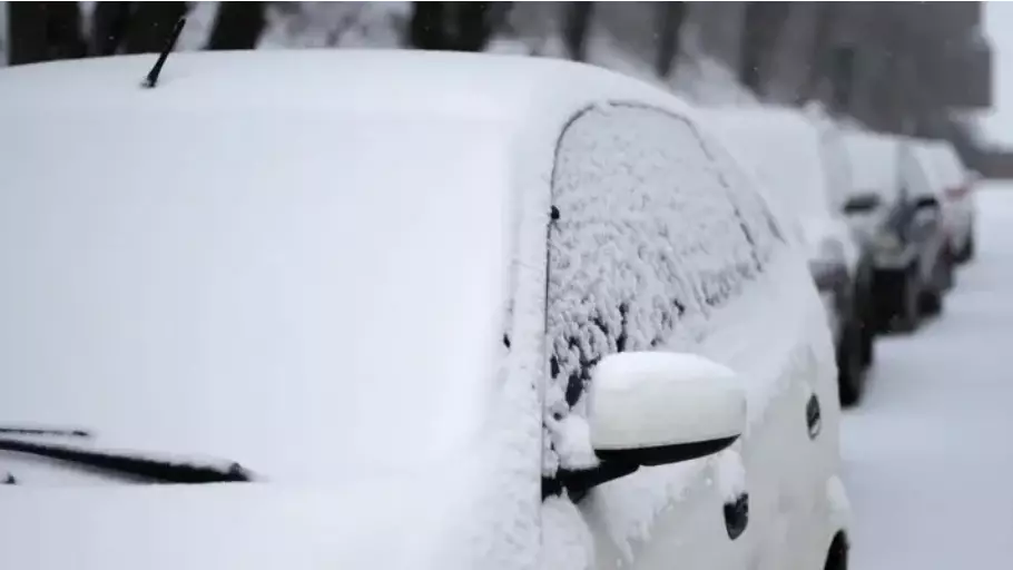 "Қар жауып, көктайғақ болады". Бірқатар өңірде дауылды ескерту жарияланды