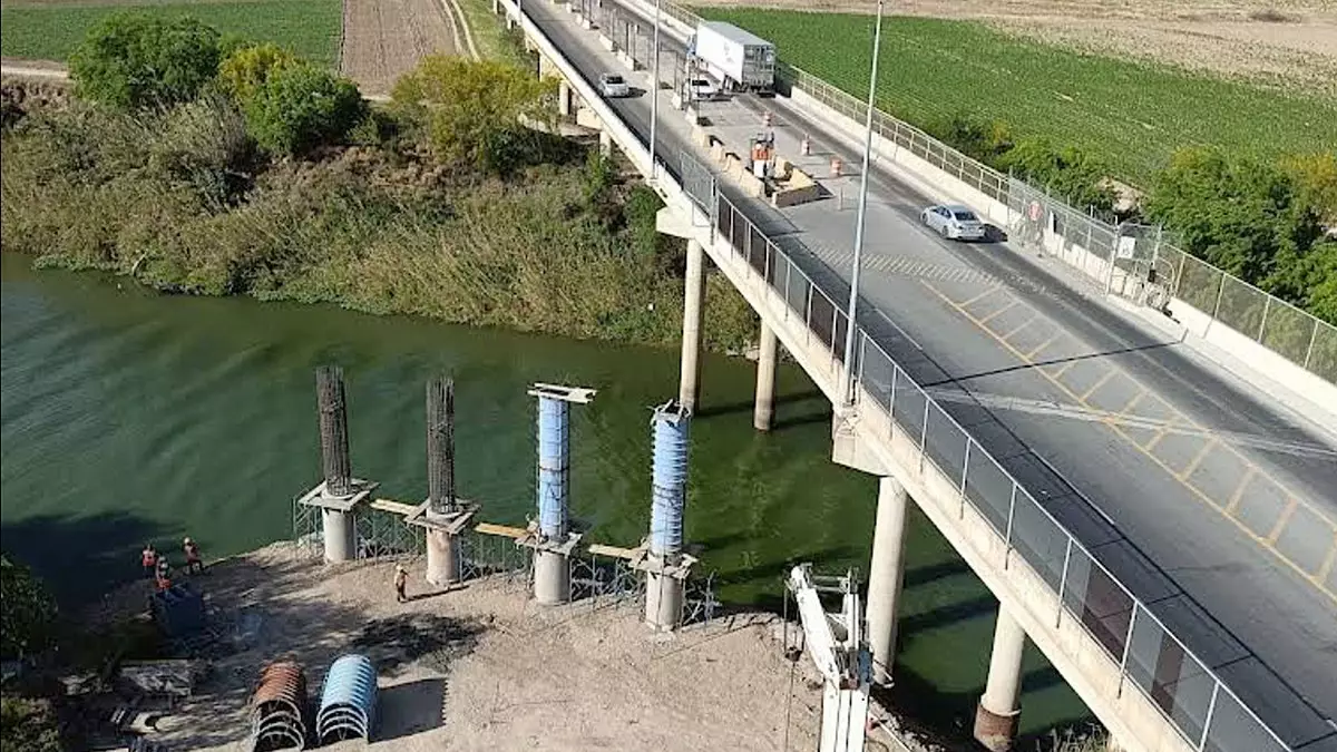 Таможня США обнаружила крупную партию метамфетамина, спрятанную в грузе мексиканского салата в грузовике на пункте пропуска в Техасе.