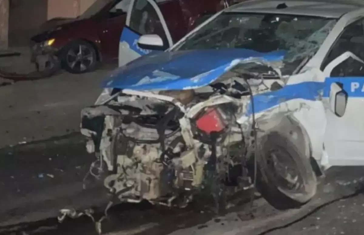 Подросток за рулем влетел в патрульную машину в Актау