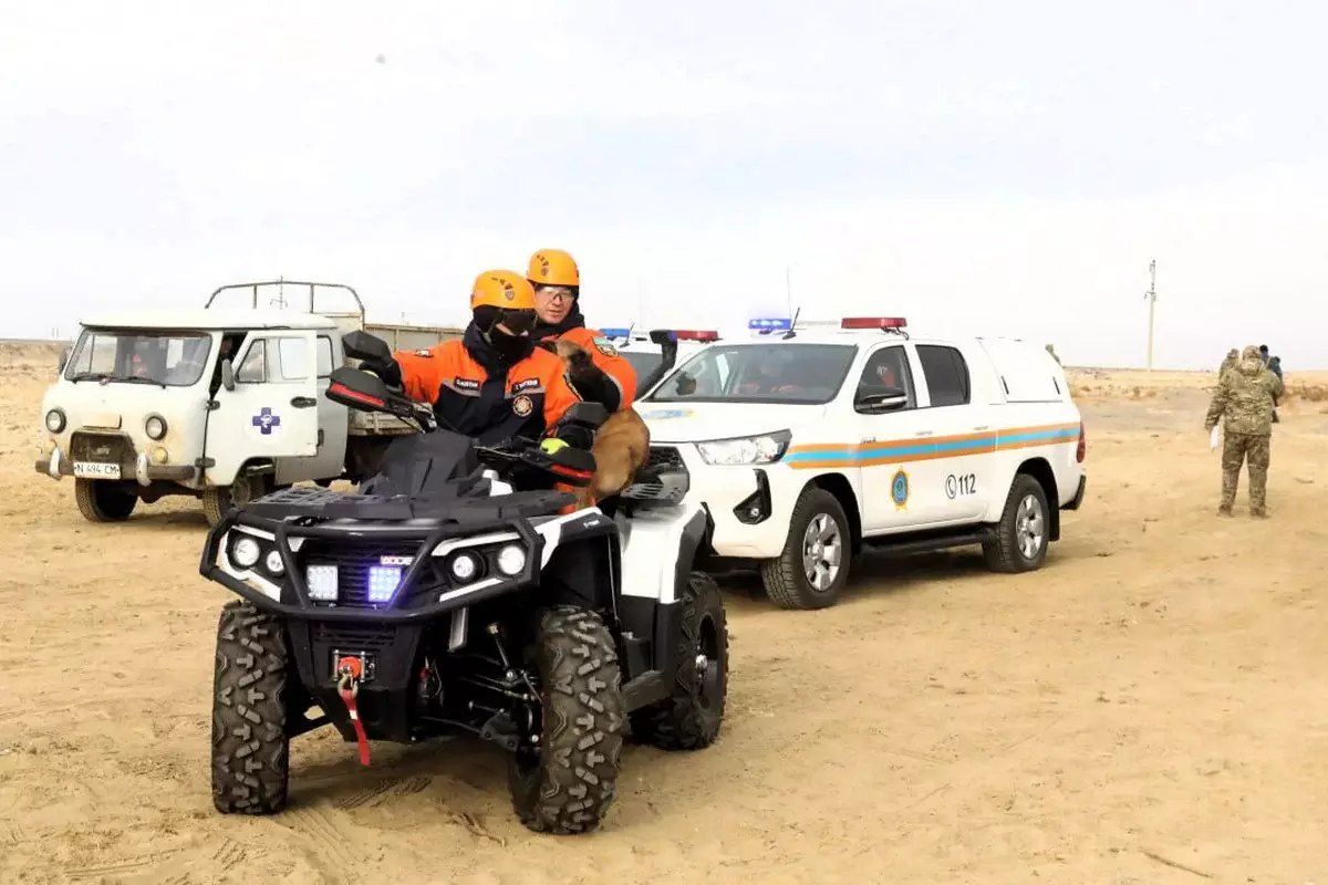 Пропавших рыбаков нашли спасатели в области Жетысу