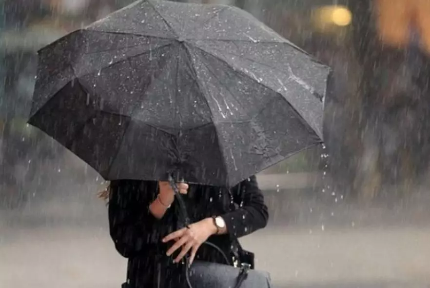 Сильный ветер, снег и гололёд: какая погода ждет Казахстан 26 ноября