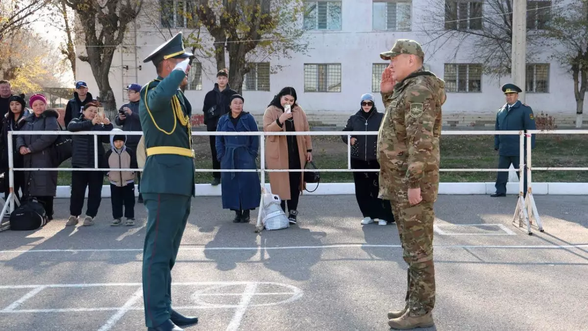 Қорғаныс министрі әскери горнизонға ескертусіз барып тексеріс жүргізді