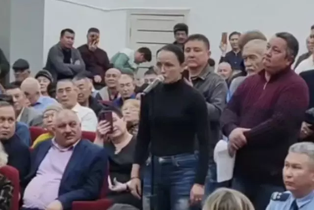 Рудный көшелерін қазақшалауға қарсы шыққан әйел жазаланды