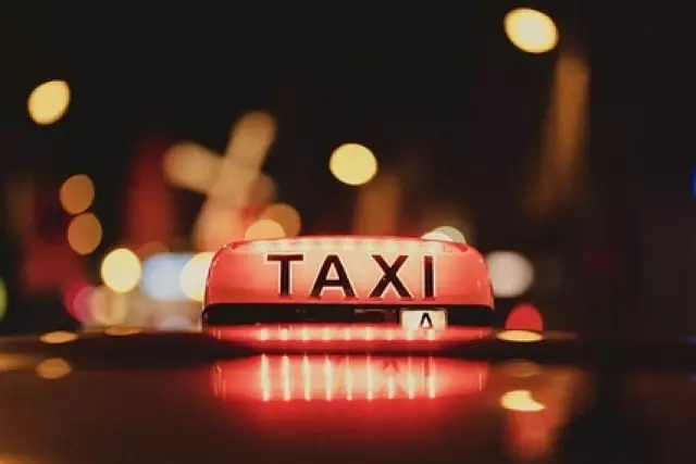 «Түрмеден шықтық»: қазақстандықтар такси жүргізушілерінің қорқынышты сөздерінен шошып жатыр