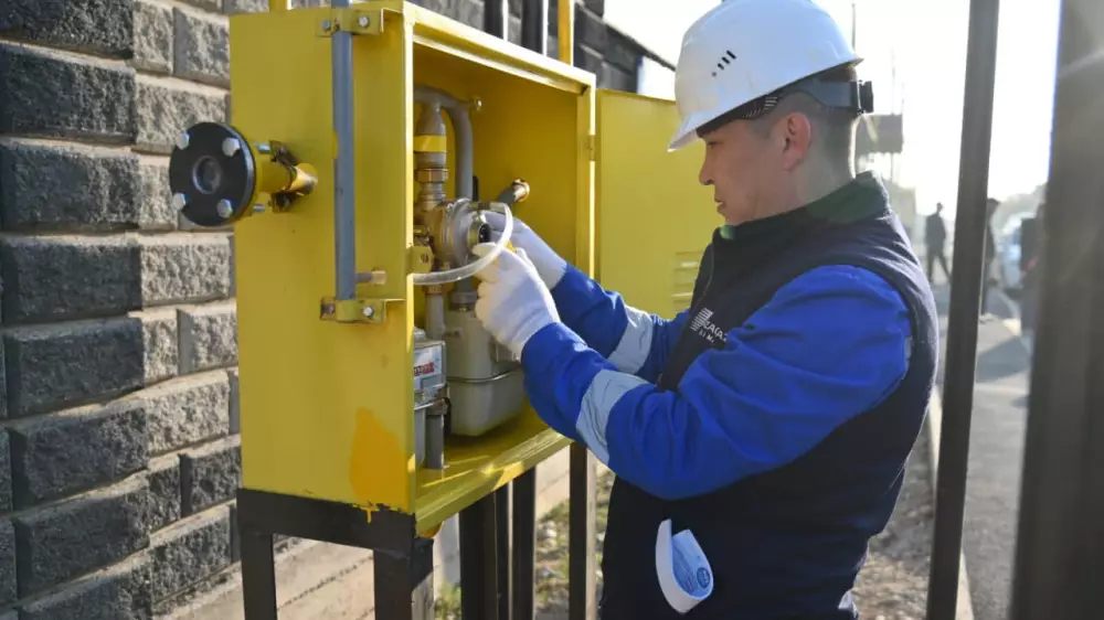 Жители “Кызылжар-2“ в Шымкенте получили доступ к воде, электричеству и газу