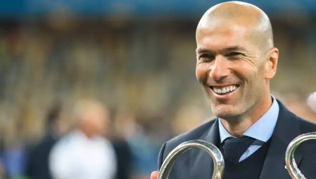 "Реал" нашёл альтернативу на случай ухода Алонсо и отказа Зидана