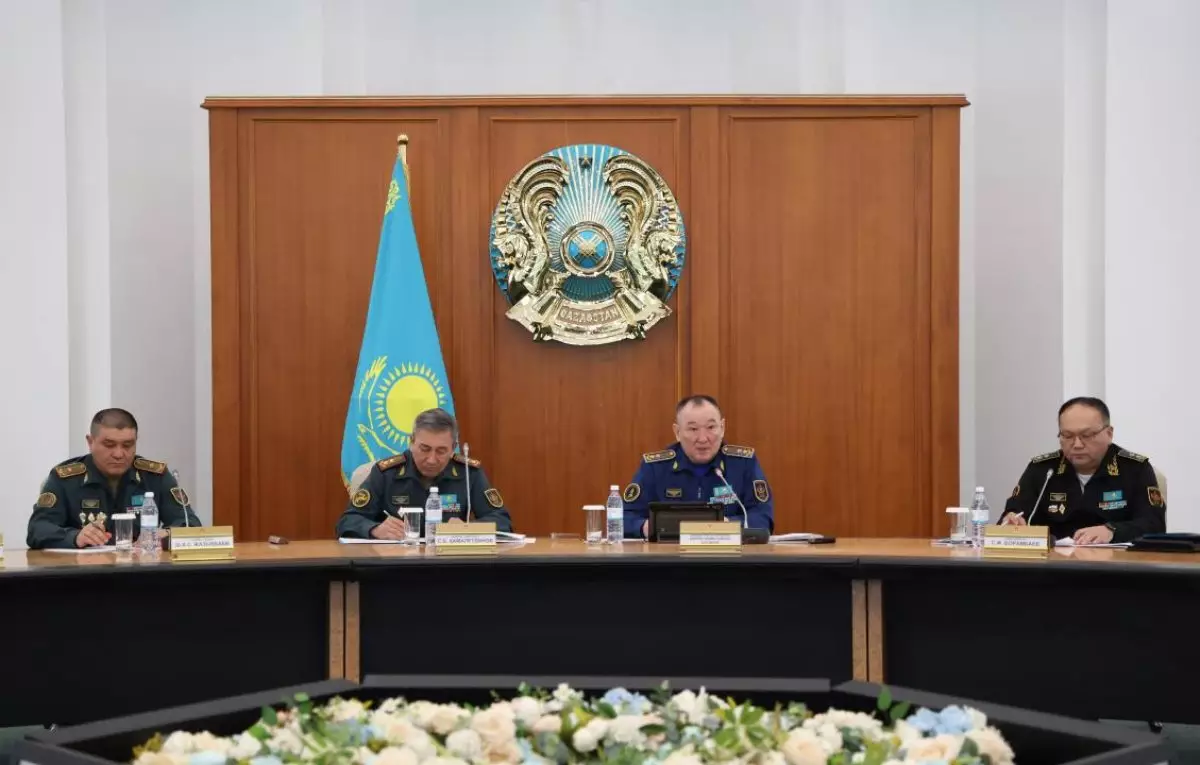 Как повысить привлекательность воинской службы, обсудили в Астане