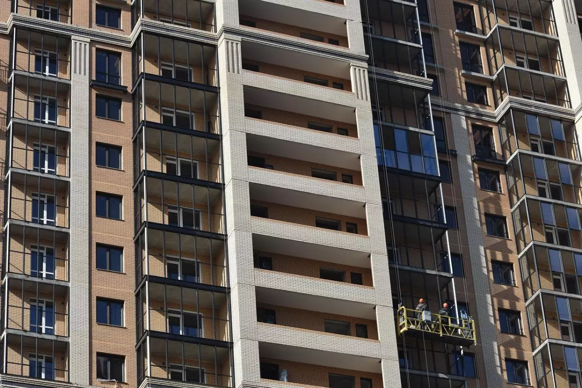 "А кто вам должен?!": горожане возмутились состоянием дома в Астане