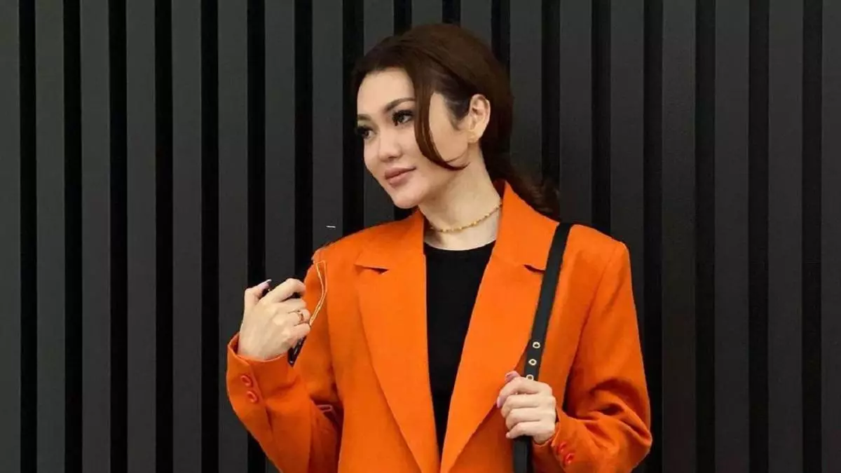 Ерке Есмахан отбасындағы қуанышты жаңалығын паш етті