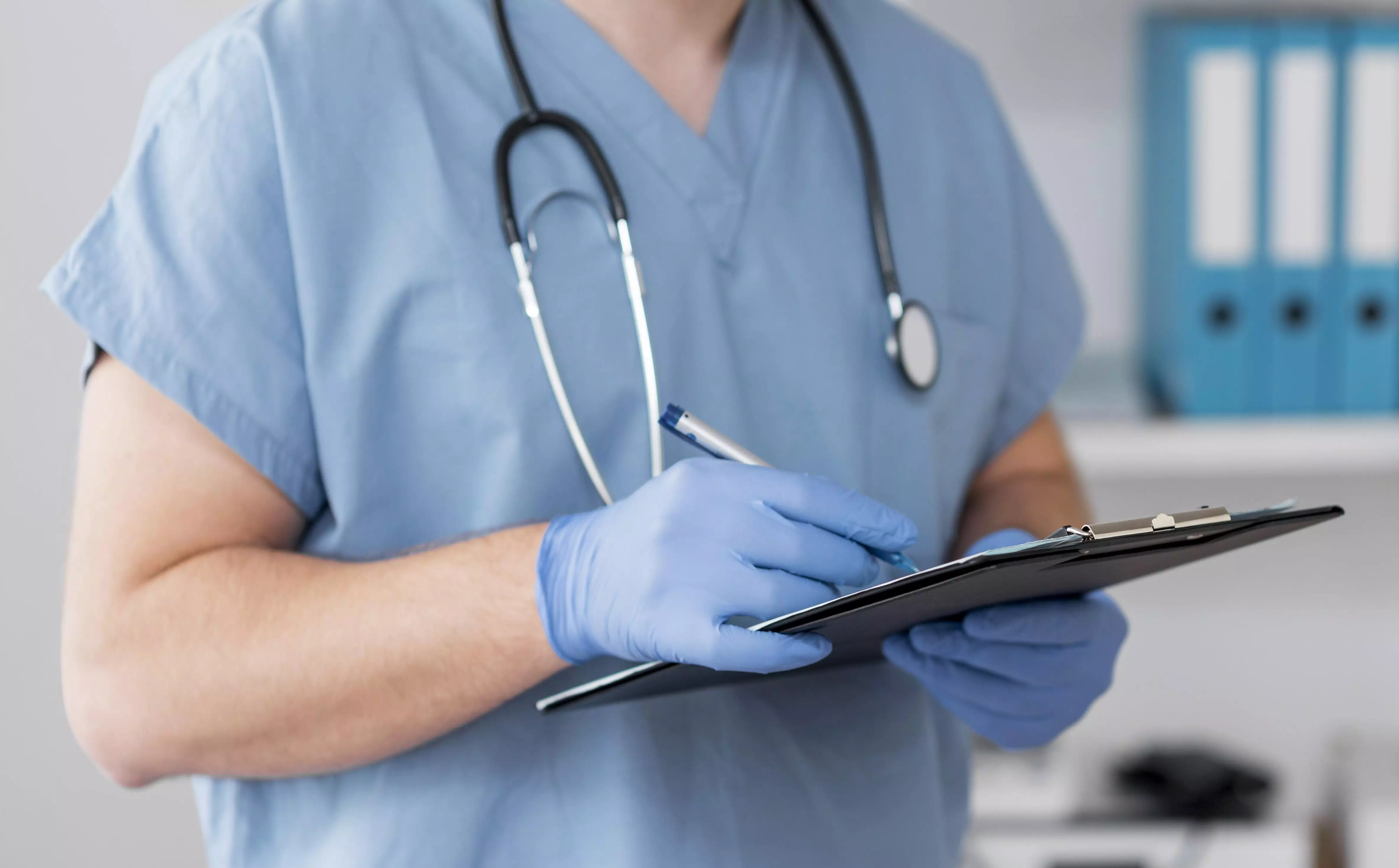 Ужесточение наказания за нападение на медиков одобрил мажилис