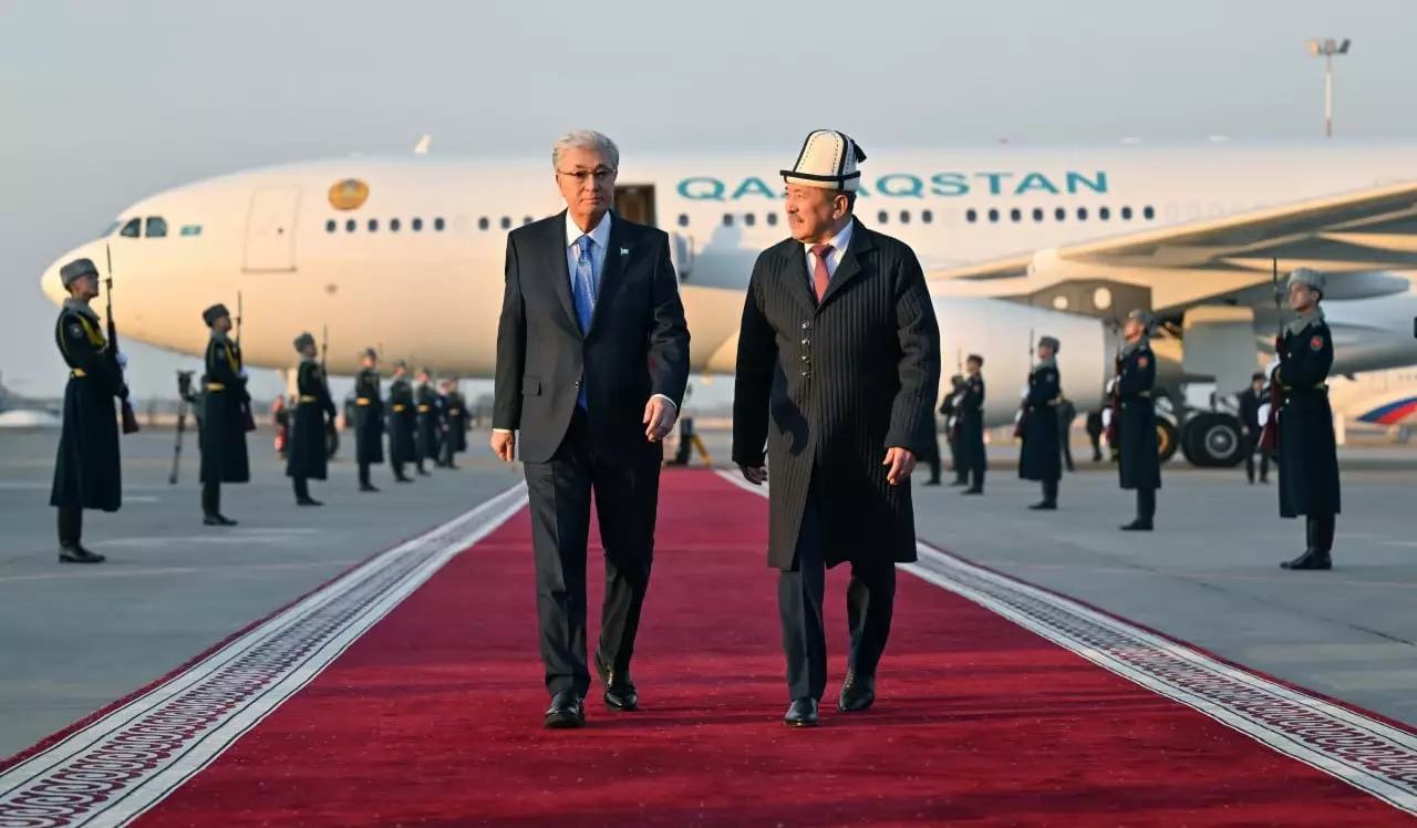 Токаев прибыл в Бишкек для участия в заседании СКБ ОДКБ