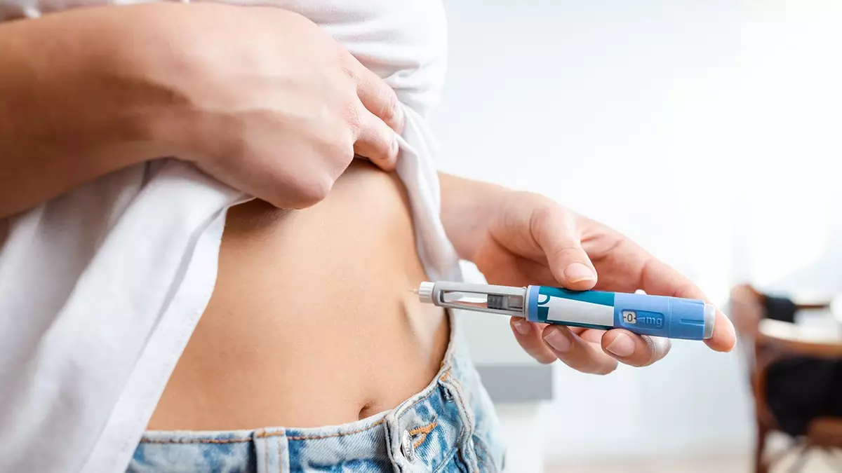 Как пережить праздничные застолья на агонистах GLP-1, не сорвав прогресс.