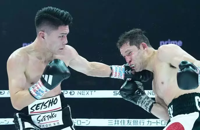 Жеңілмеген жапондық экс-әлем чемпионын нокаутқа түсіріп, оның карьерасын жапты