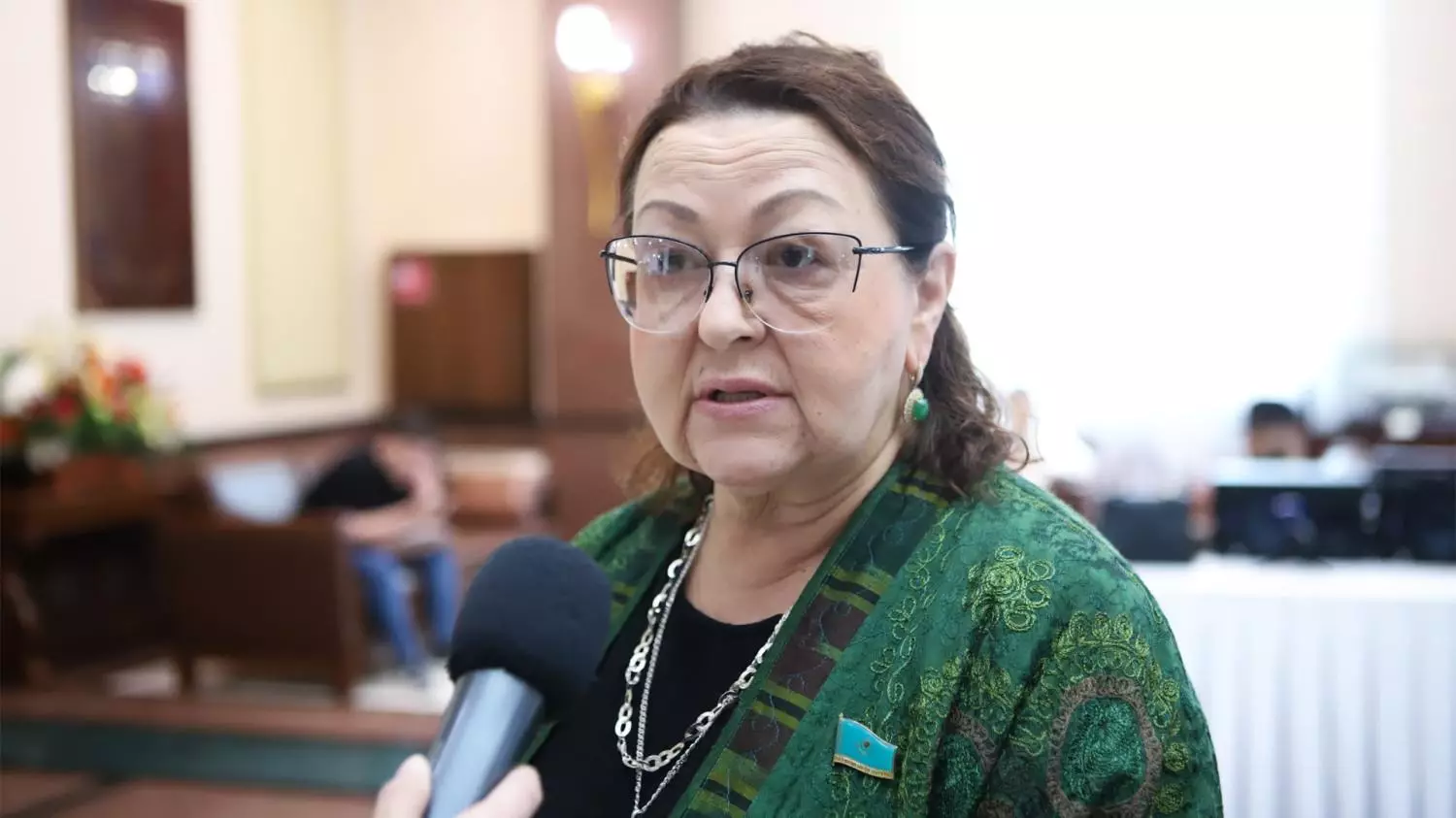 «Жартысынан көбі өзінің пәнін білмейді»: Смирнова мұғалімдердің біліктілігін сынады