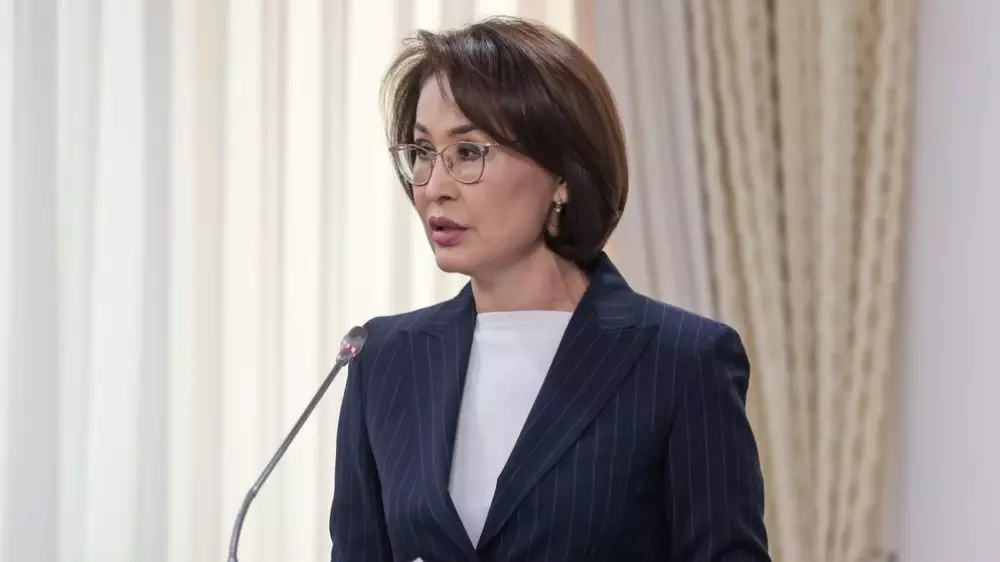 Министр Альназарова ответила общественнику на обвинения в коррупции