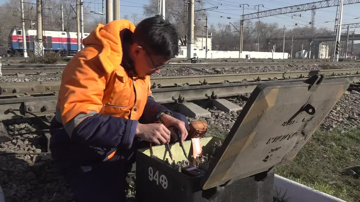 Жас маман: электромеханик жауапкершілік пен қатаң тәртіпті талап етеді - Досымжан Ерланов