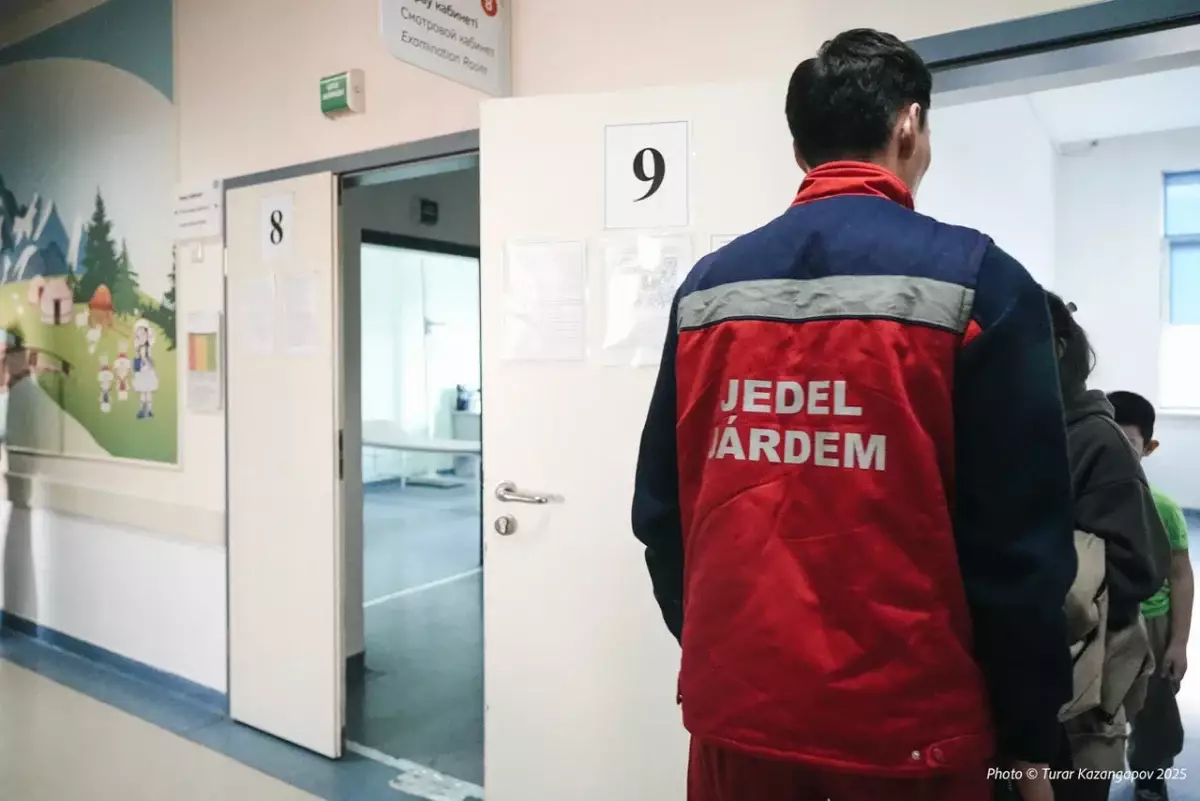 Минздрав признал, что у фельдшеров в Казахстане низкие зарплаты