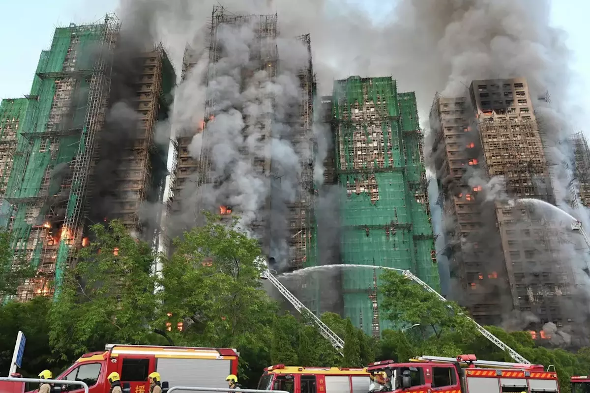 Крупнейший пожар в Гонконге — первый за 17 лет: четыре жертвы и десятки пострадавших