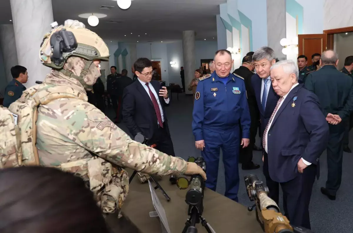 Круглый стол о службе и правах: как укрепляют армию и доверие общества