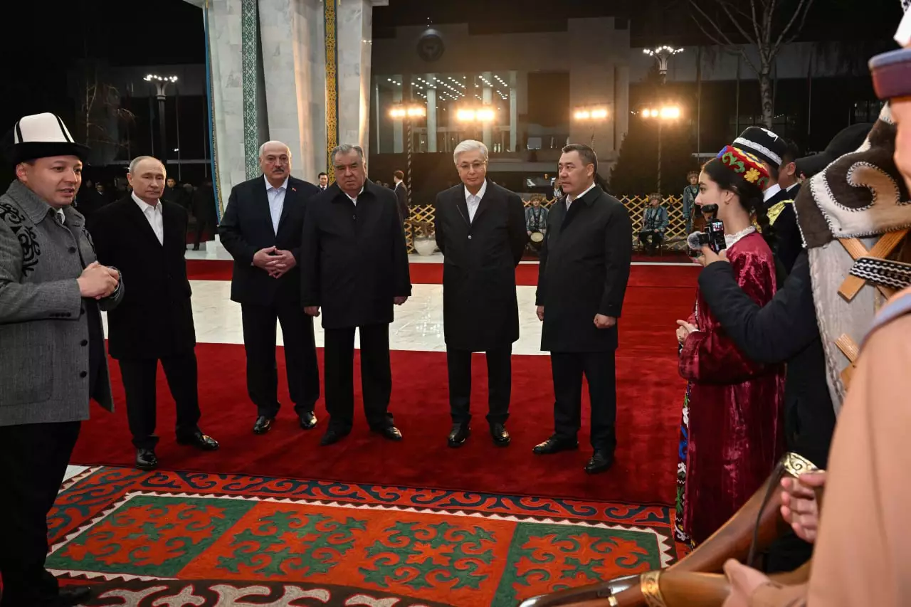 Мемлекет басшылары ҰҚШҰ саммиті қарсаңында «Ала-Арча» резиденциясында бейресми кездесу өткізді