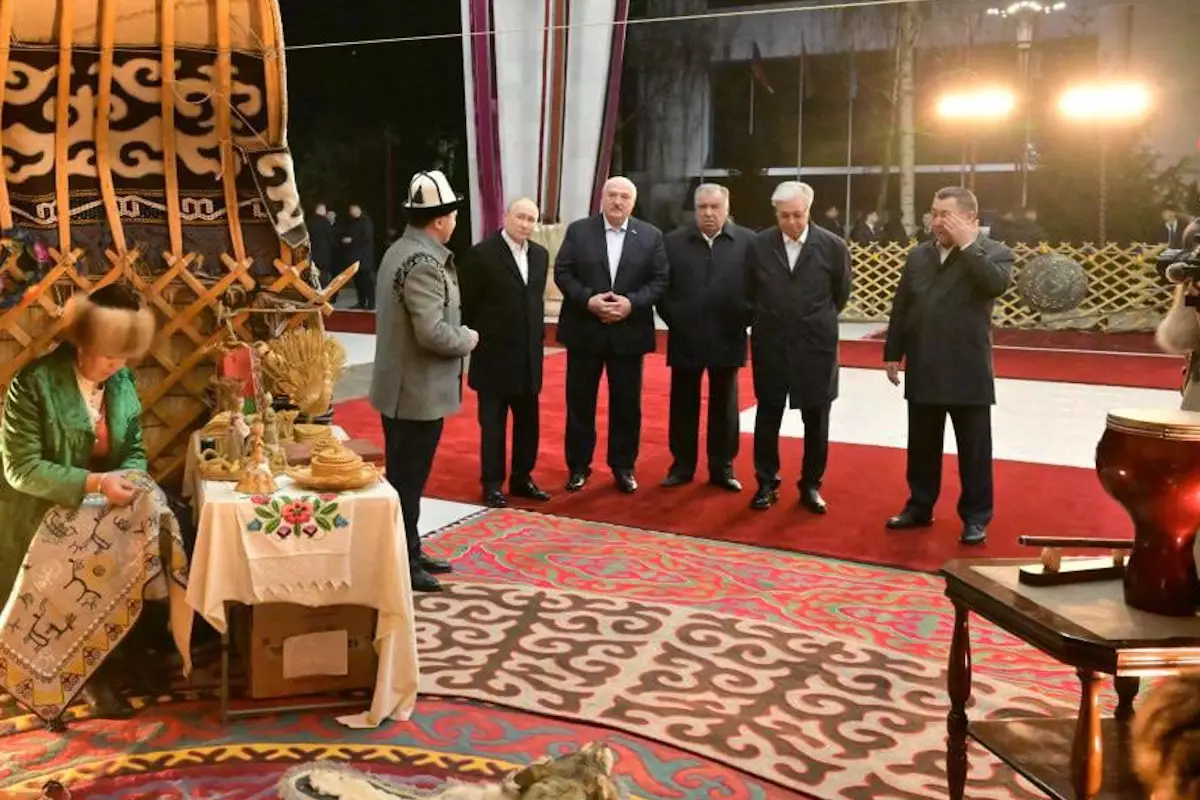 От юрты к переговорам: как начался саммит ОДКБ в Бишкеке