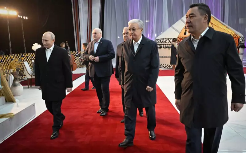 Президенты государств-участников ОДКБ провели неформальную встречу в Бишкеке.