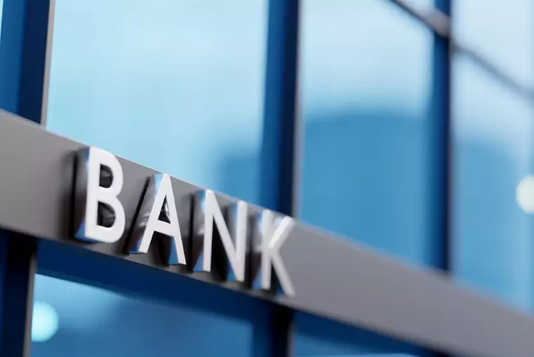 Мажилис принял новый закон о банках