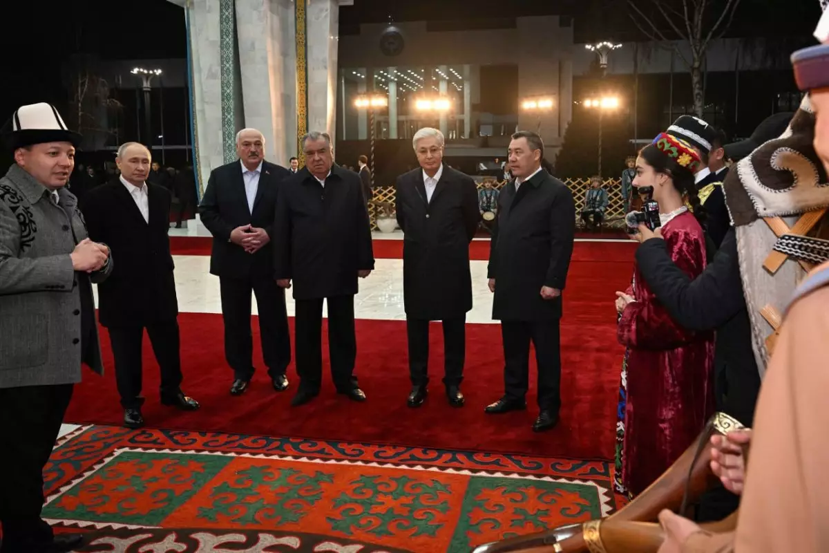 ҰҚШҰ саммиті қарсаңында мемлекеттер басшылары бейресми кездесу өткізді