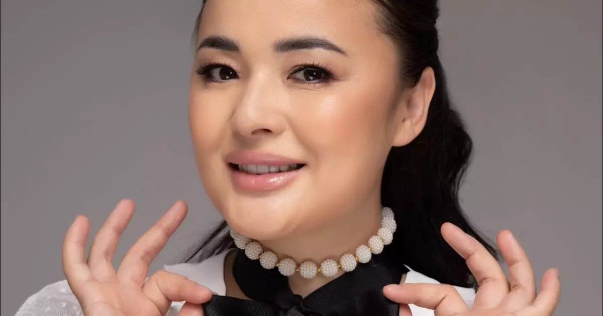   «Тұрсынбек Қабатов оның күйеуіне жұмыс берді»: Мөлдір Мұқанова киносын сынаған әншіге жауап берді   