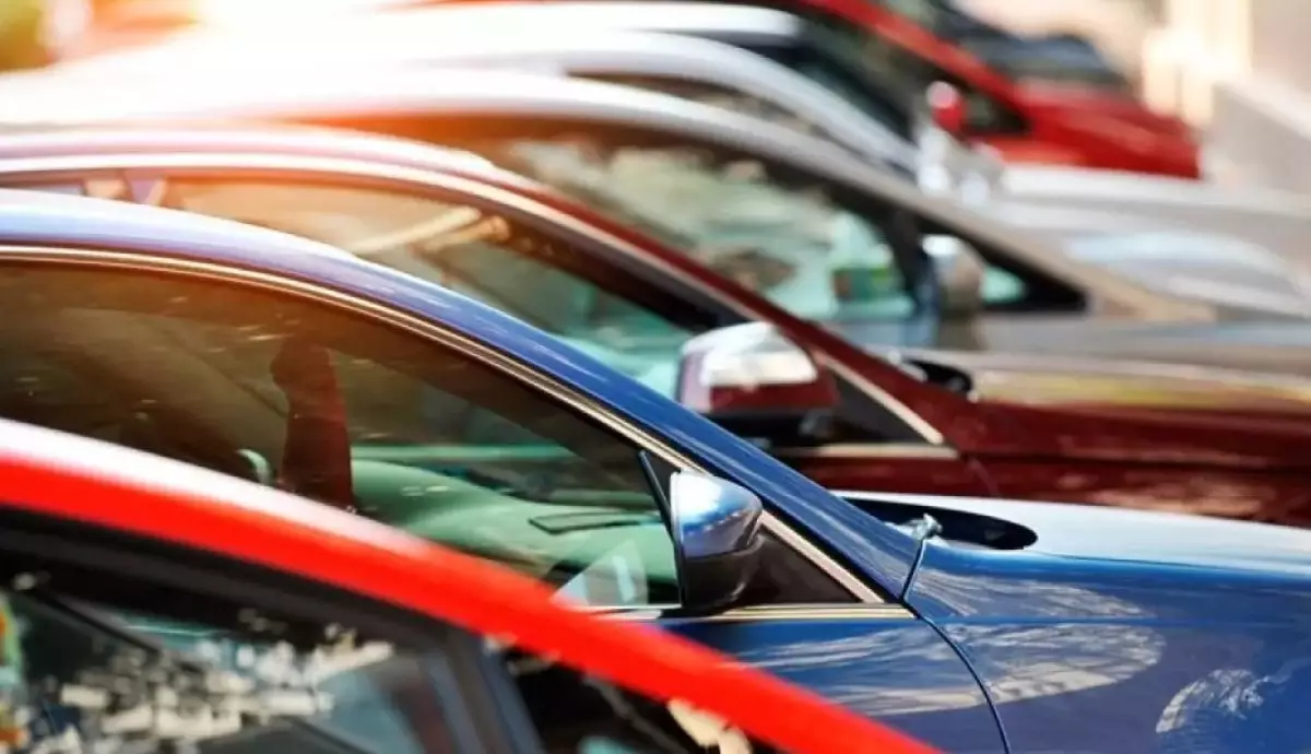 Шетелдік көліктер қазақстандықтарды бақылап отыра ма - депутат дабыл қақты