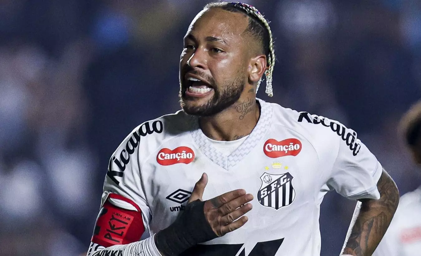 Неймар жыл соңына дейін алаңға шықпайды