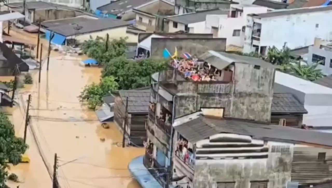 Число погибших из-за наводнений в Таиланде выросло до 33