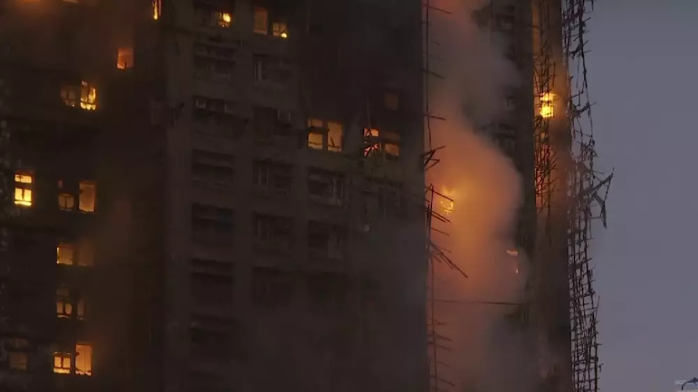 Пожар в Гонконге унес жизни 36 человек, 279 числятся пропавшими