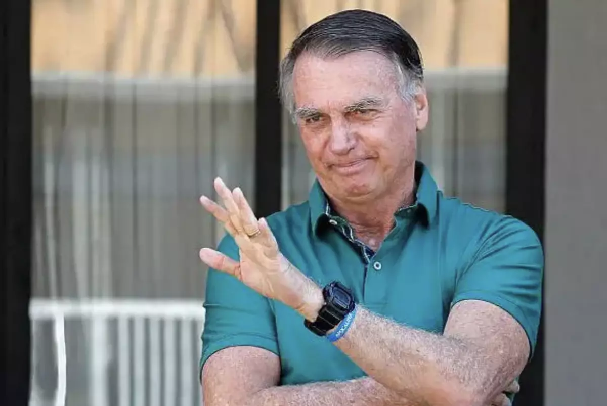 Экс-президент Бразилии начал отбывать 27-летний срок за попытку переворота