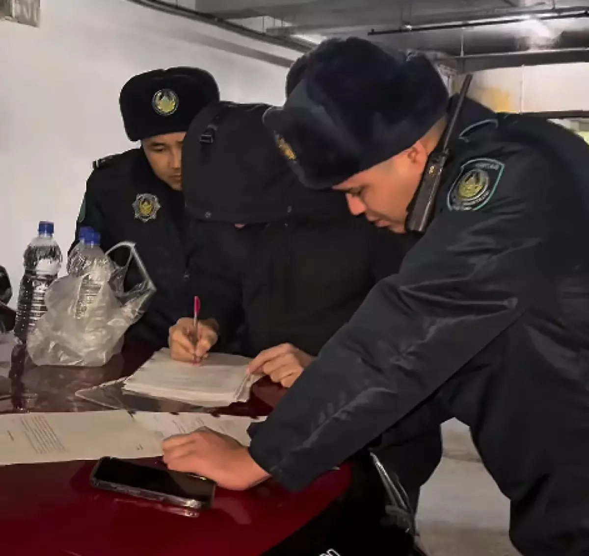 В Астане отряд Saq выявил незаконную продажу суррогатного алкоголя через интернет