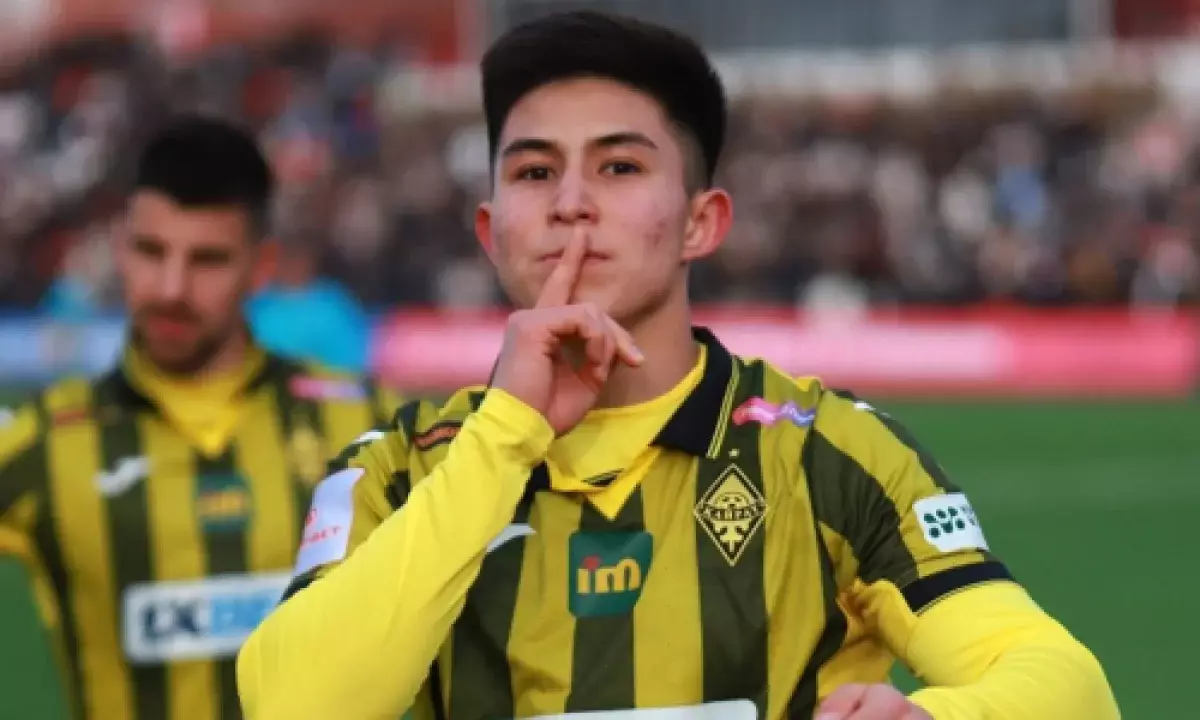 Дастан Сатпаев переписал историю Лиги Чемпионов