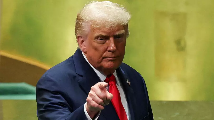 Трамп Си Цзиньпинмен сөйлескеннен кейін Токионы ұстамдылыққа шақырды