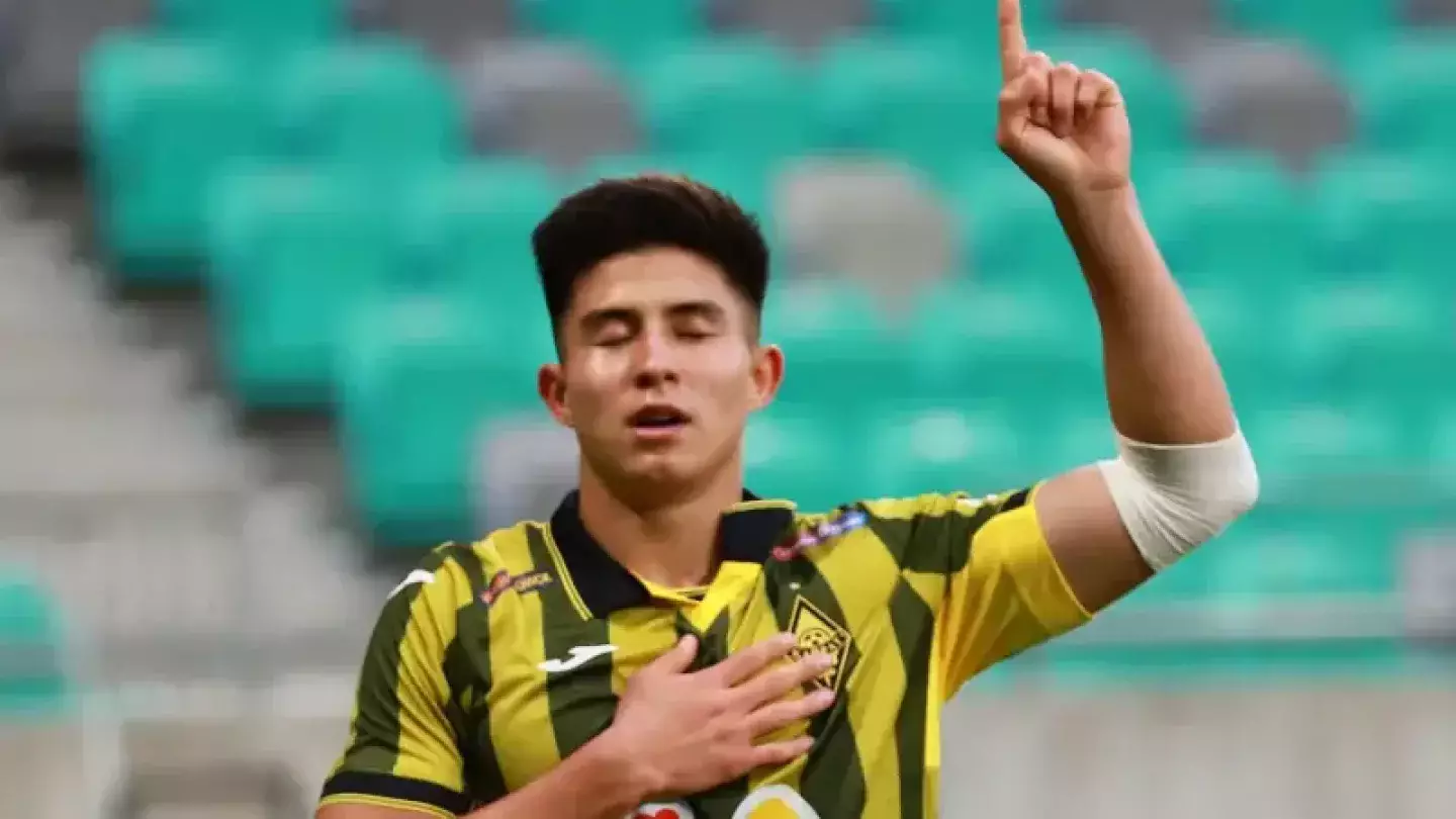 Тарихи гол: Дастан Сәтпаев Чемпиондар лигасында гол соққан алғашқы қазақ атанды