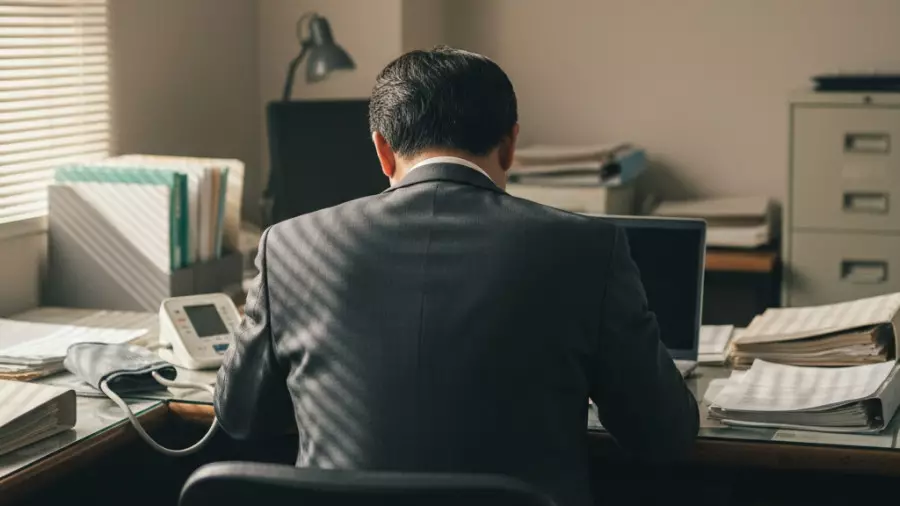 Абай облысында бұрынғы әкім бюджет қаражатын жымқырғаны үшін сотталды