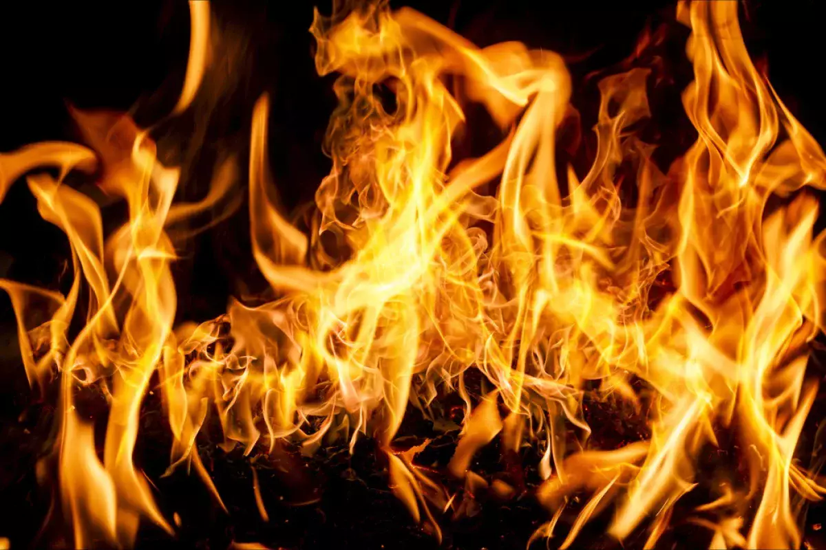 Небоскребы в огне: мощный пожар в Гонконге унес жизни более 40 человек (видео)