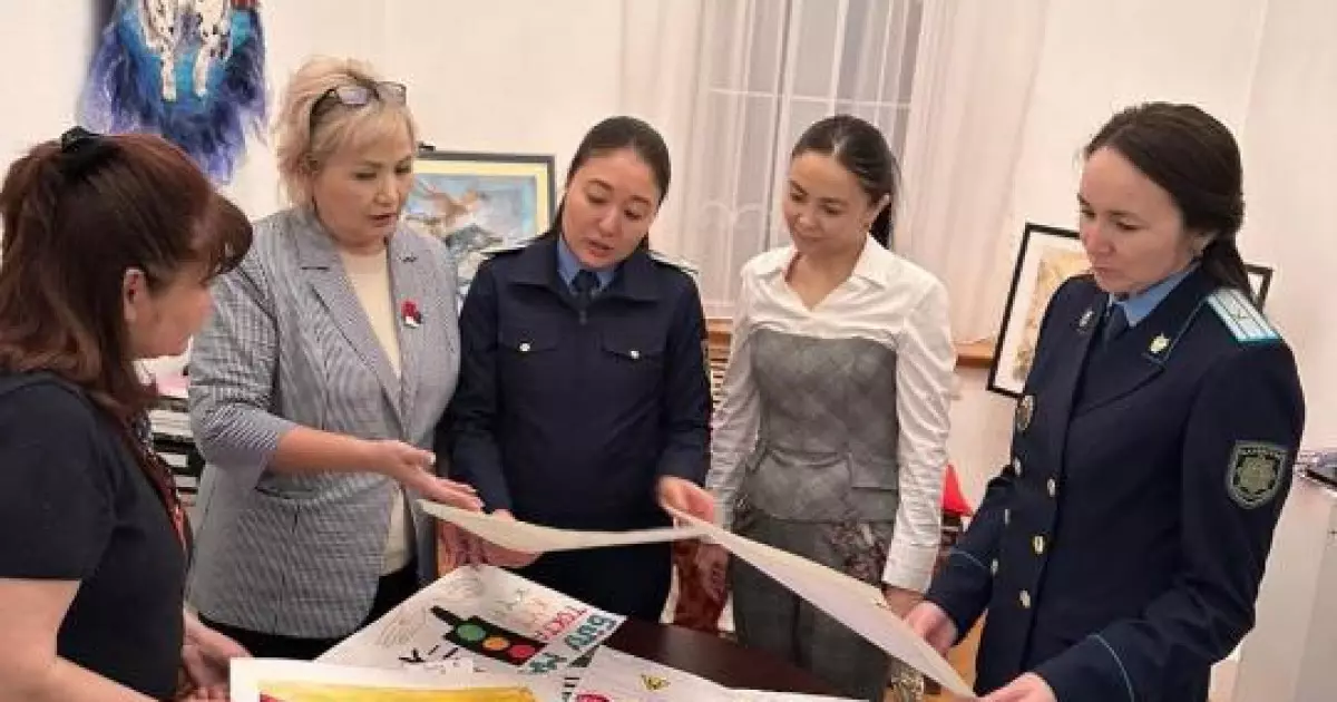   «Заң және тәртіп баланың көзімен» байқауының жеңімпаздары марапатталды   