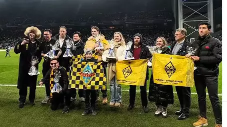 ФК "Копенгаген" вручил подарки казахстанским болельщикам