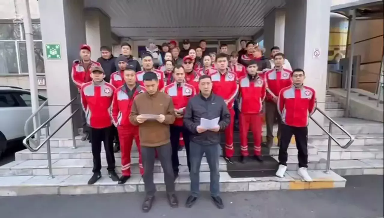 Жетісу шенеуніктері шу шығарған жедел жәрдем қызметкерлеріне жауап берді (ВИДЕО)