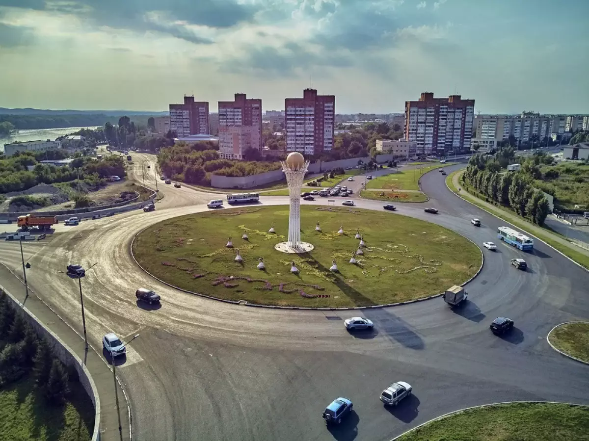 В Усть-Каменогорске появилась мобильная эколаборатория