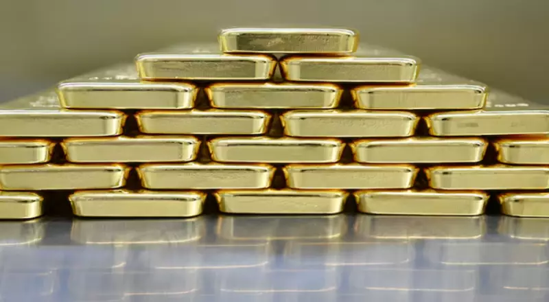 Цены на золото упали на фоне фиксации прибыли инвесторами