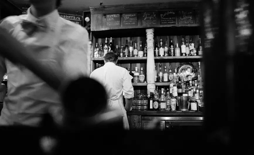 Увеселительные заведения Уральска продавали алкоголь детям