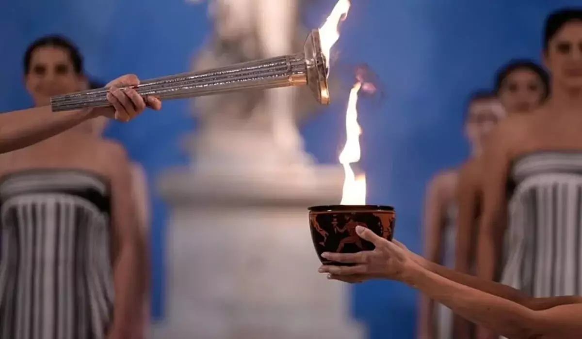 В Греции зажгли олимпийский огонь для Зимних игр-2026