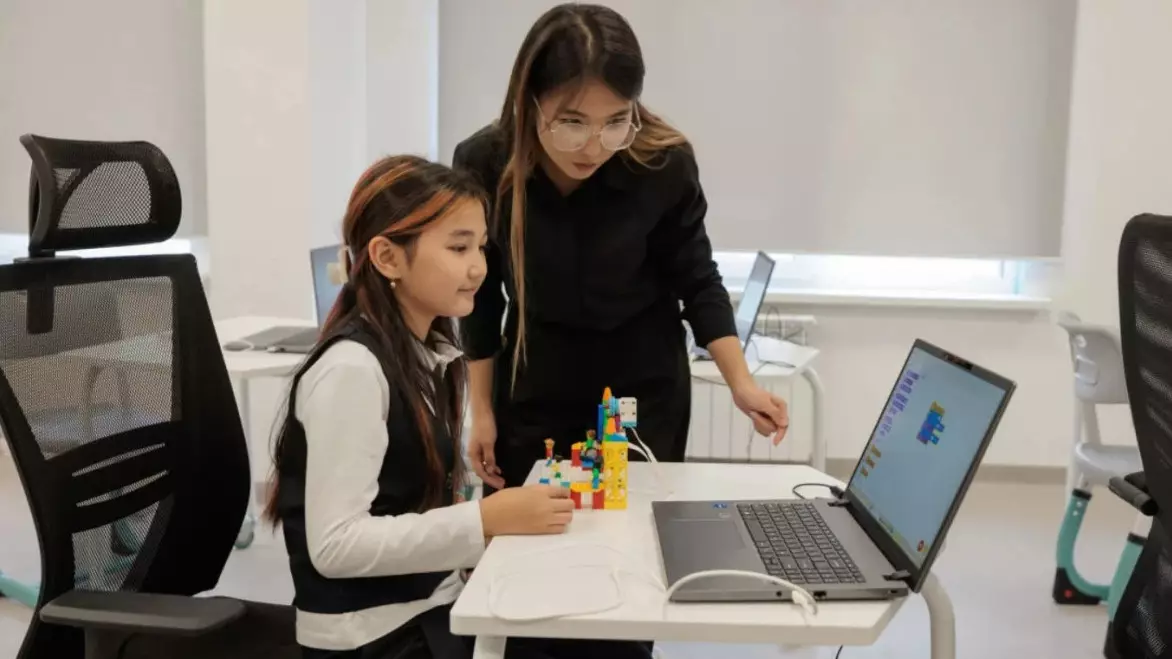 Балаларды жат идеологиядан қорғау неге маңызды?