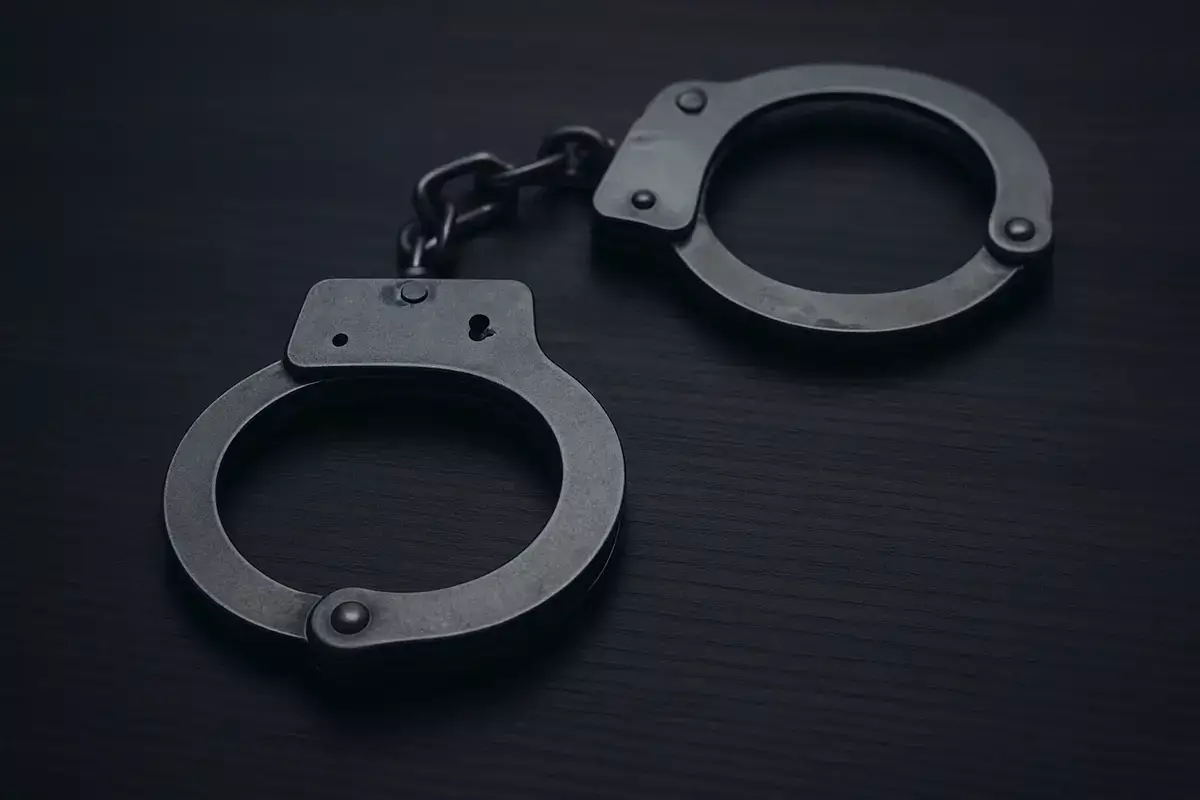 Жителя Актау осудили за хранение и перевозку наркотиков в особо крупном размере - новости на Lada.kz 27.11.2025