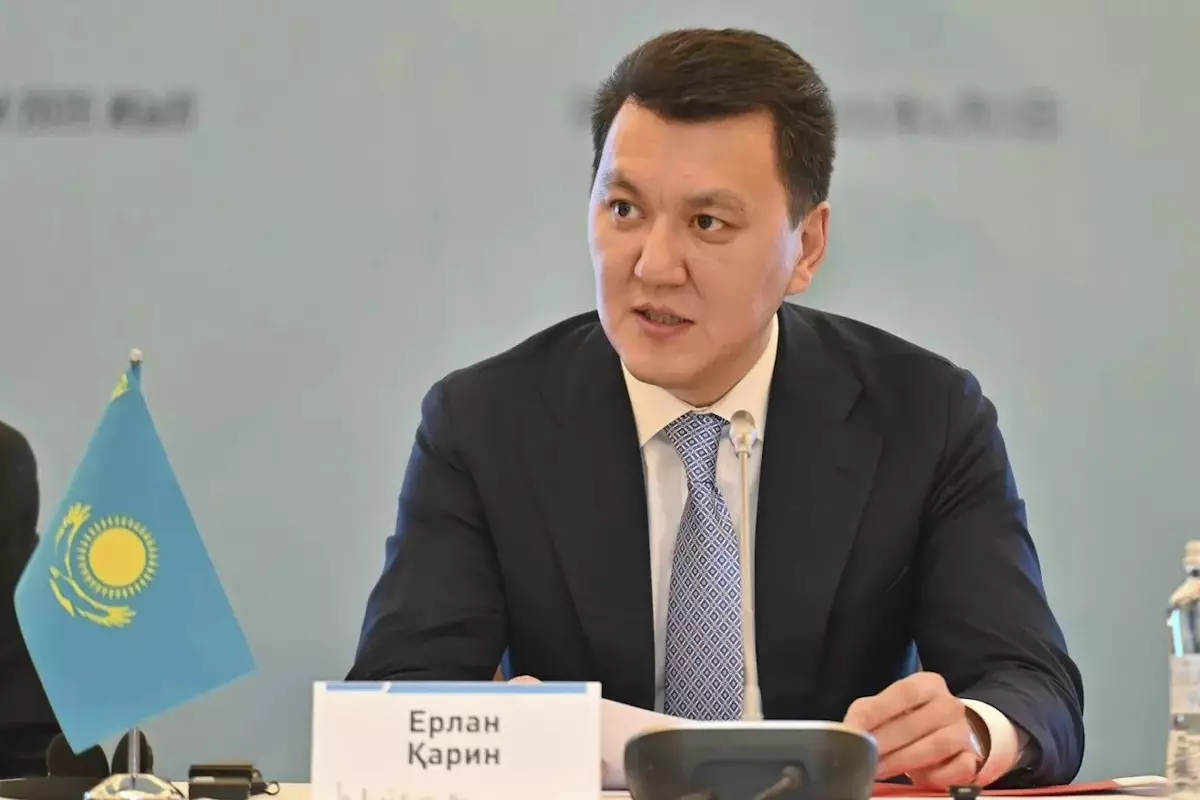 От теории к практике: Ерлан Карин раскрыл принципы внутренней политики в ключе «здравого смысла»
